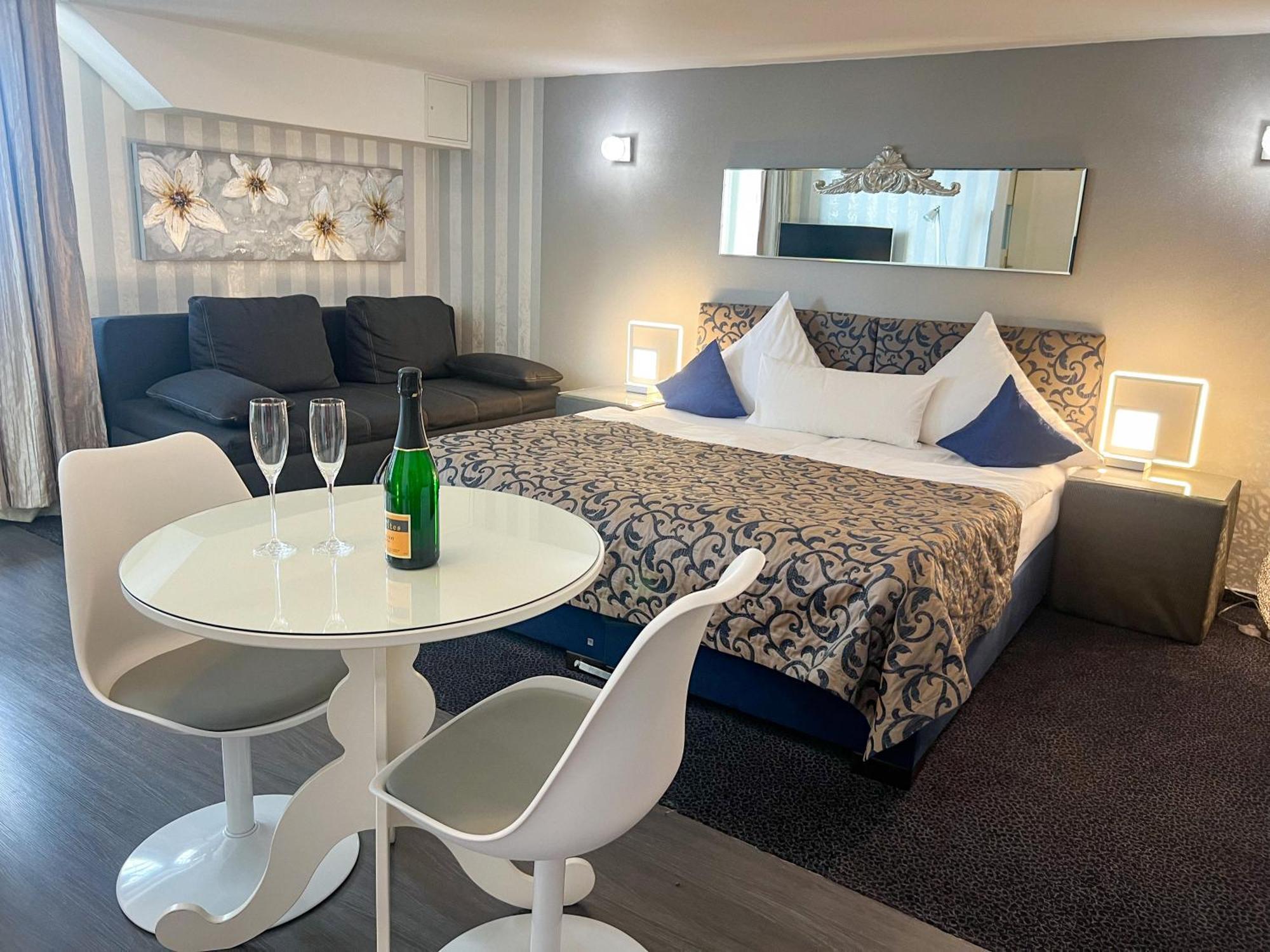 Hotel Service Apartments Am Prinzenplatz Камп-Лінтфорт Екстер'єр фото