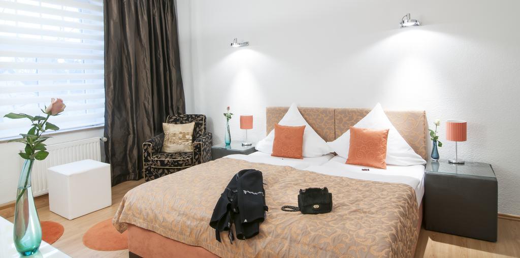 Hotel Service Apartments Am Prinzenplatz Камп-Лінтфорт Екстер'єр фото